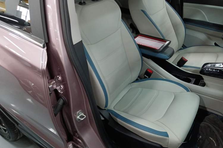 Used BYD Yuan Pro 2023 401KM Luxury Version Right Front Seat