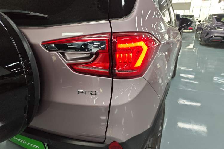 Used BYD Yuan Pro 2023 401KM Luxury Version Right Rear Taillight