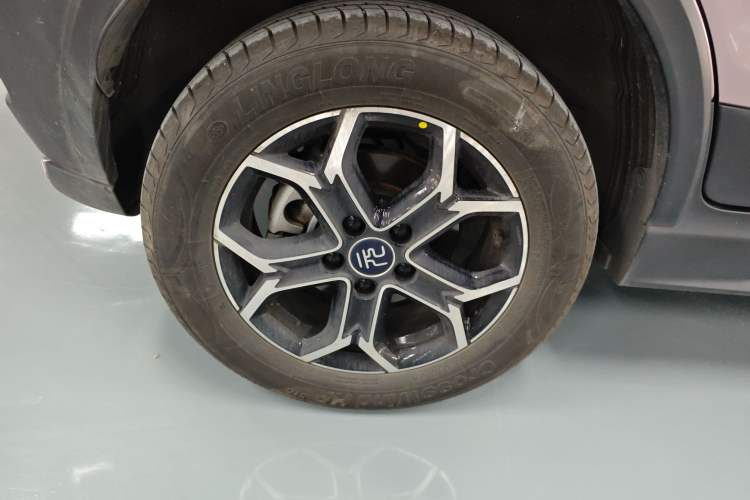 Used BYD Yuan Pro 2023 401KM Luxury Version Right Rear Wheel Hub
