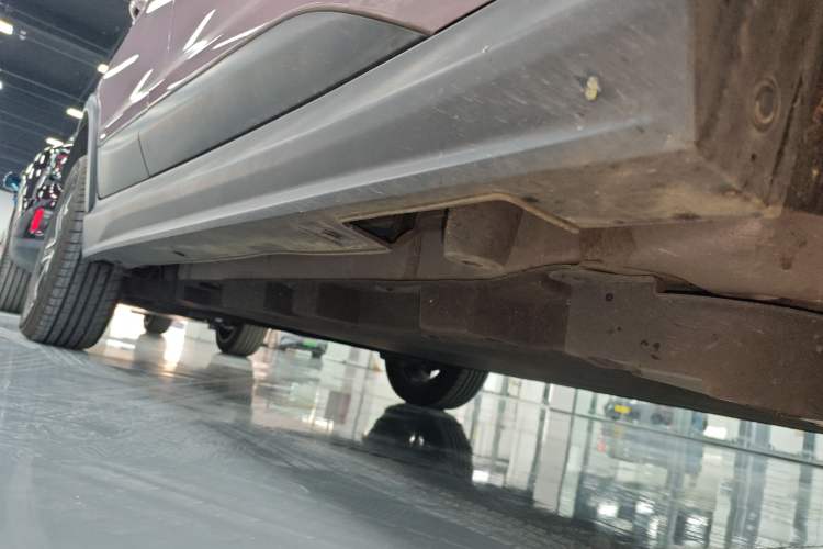 Used BYD Yuan Pro 2023 401KM Luxury Version Right Side Sill