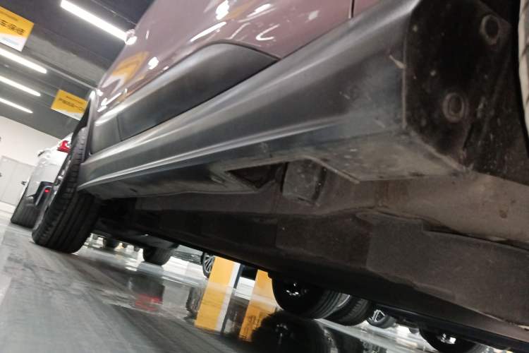 Used BYD Yuan Pro 2023 401KM Luxury Version Right Side Sill