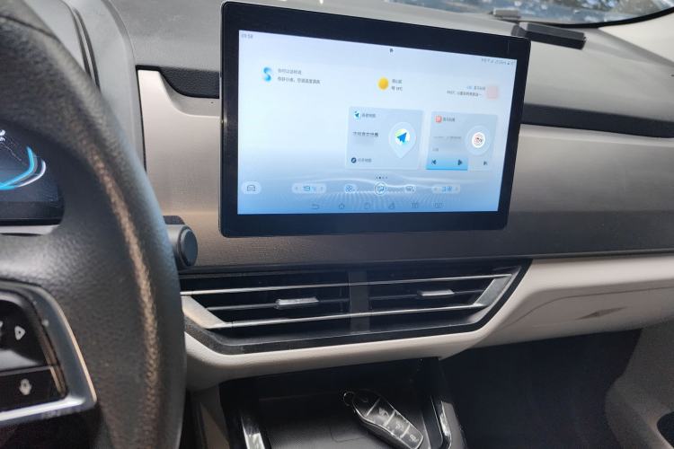 Used BYD Yuan Pro 2023 401KM Luxury Version Audio And AC Panel