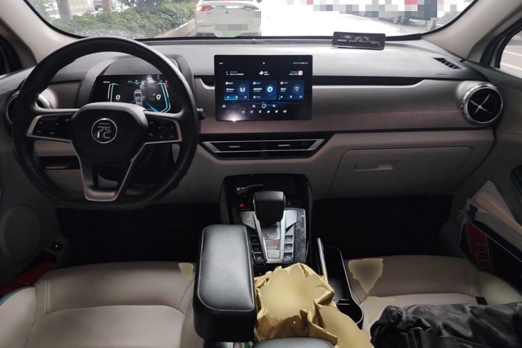 Used BYD Yuan Pro 2023 401KM Luxury Version Center Console