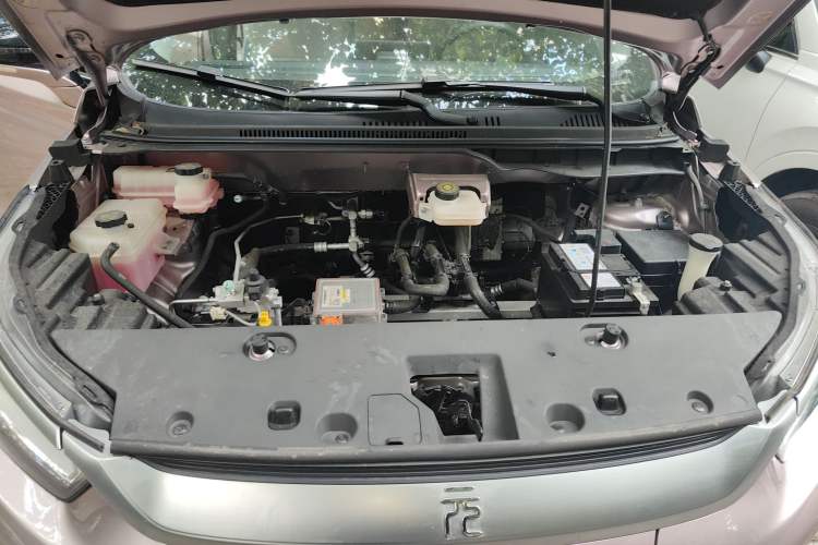 Used BYD Yuan Pro 2023 401KM Luxury Version Engine Bay