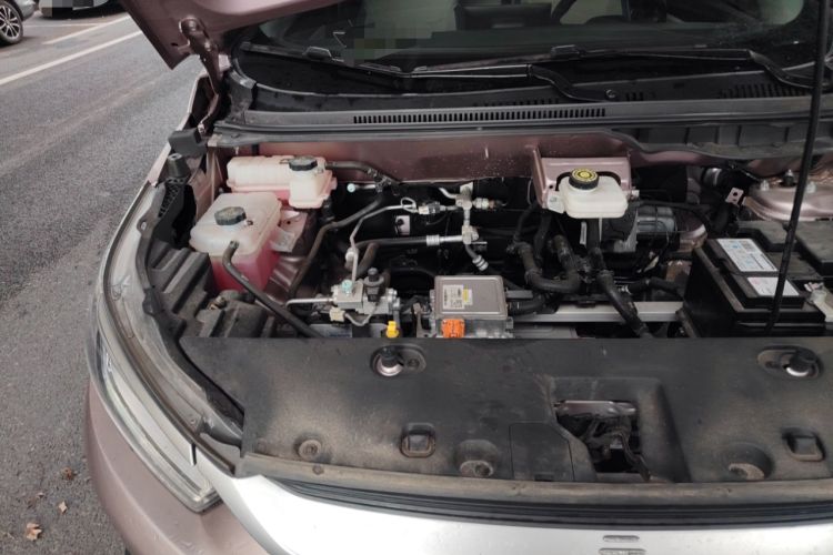 Used BYD Yuan Pro 2023 401KM Luxury Version Engine Bay Right