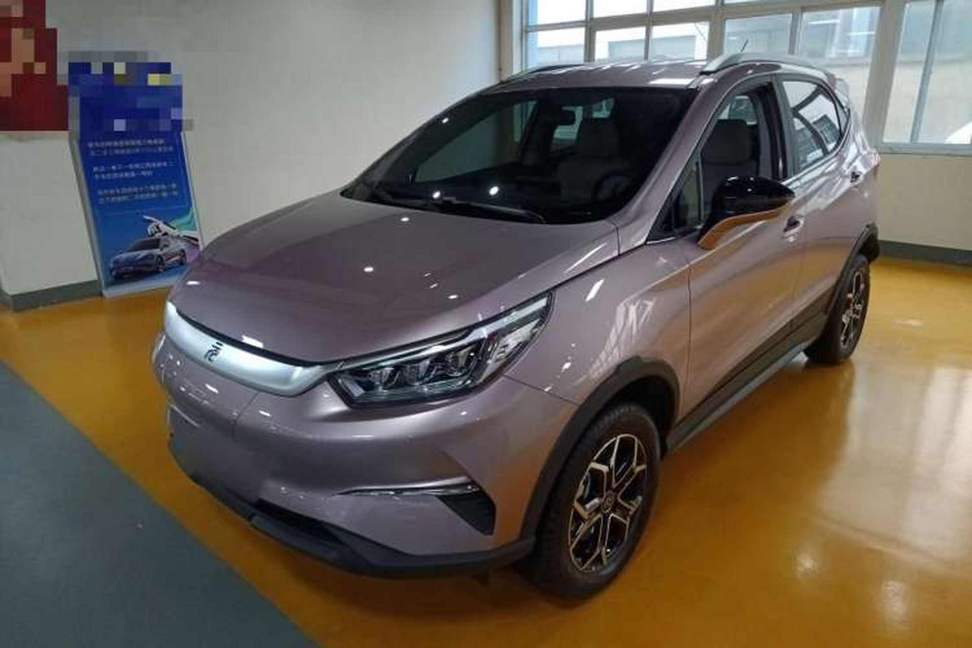 Used BYD Yuan Pro 2023 401KM Luxury Version Front Left 45 Deg