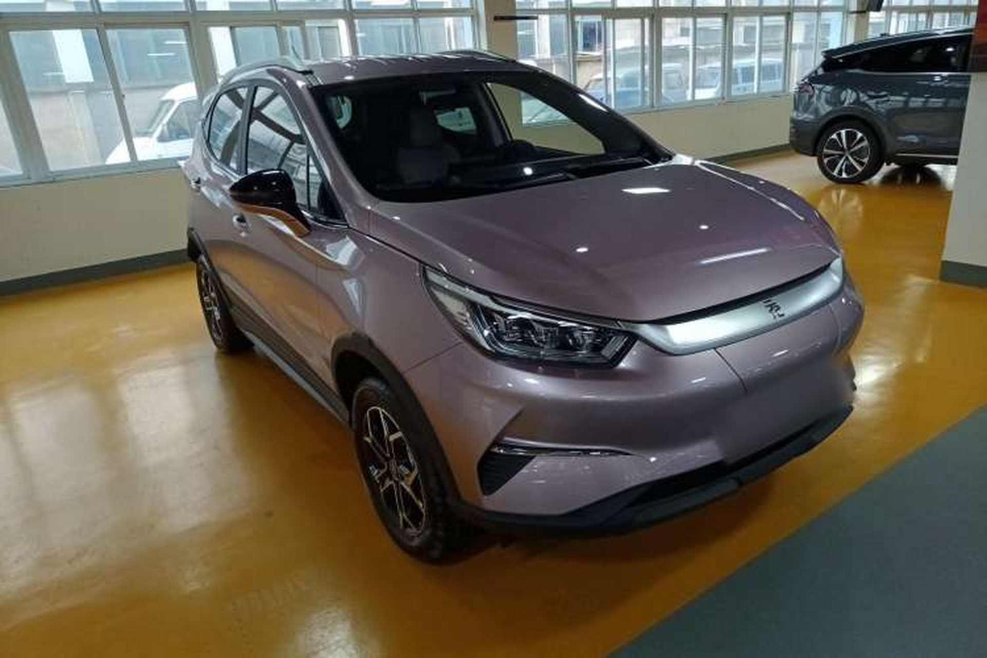 Used BYD Yuan Pro 2023 401KM Luxury Version Front Right 45 Deg