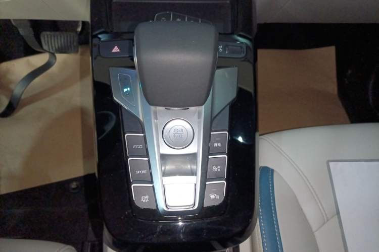 Used BYD Yuan Pro 2023 401KM Luxury Version Gear Lever