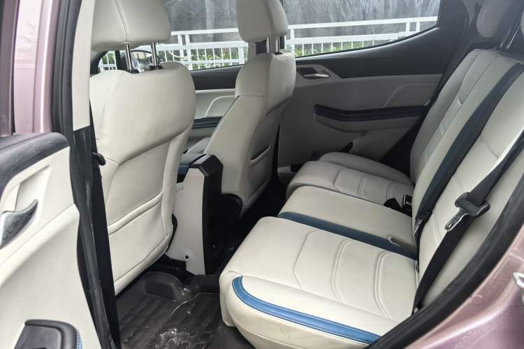 Used BYD Yuan Pro 2023 401KM Luxury Version Interior 2