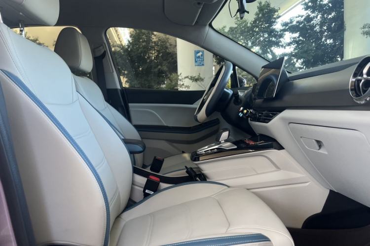 Used BYD Yuan Pro 2023 401KM Luxury Version Right Front Seat