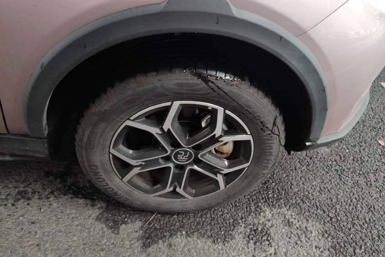 Used BYD Yuan Pro 2023 401KM Luxury Version Right Front Wheel Hub