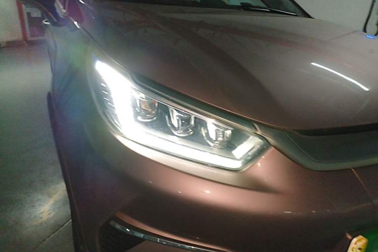 Used BYD Yuan Pro 2023 401 km Deluxe Version Right Front Headlight