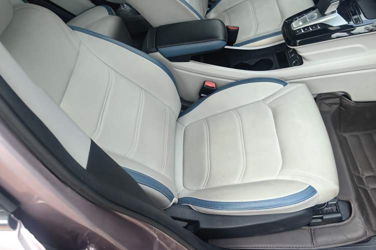 Used BYD Yuan Pro 2023 401 km Deluxe Version Right Front Seat