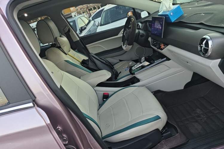 Used BYD Yuan Pro 2023 401 km Deluxe Version Right Front Seat