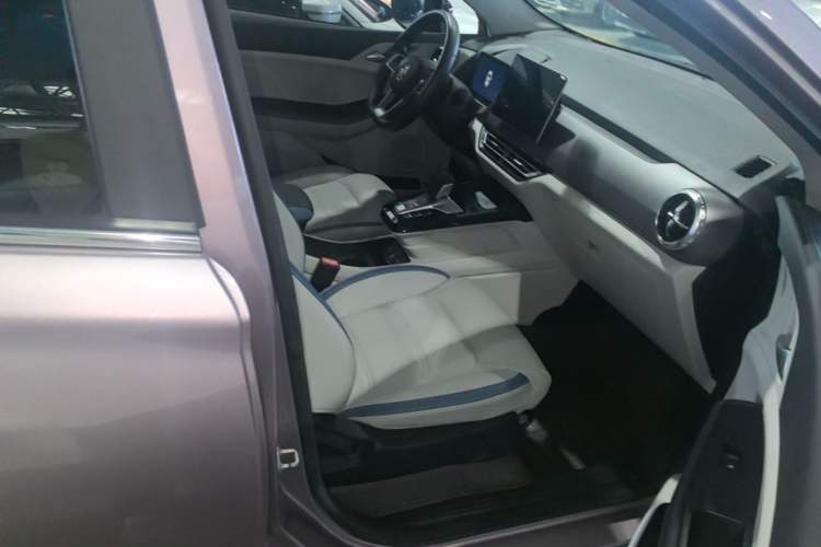 Used BYD Yuan Pro 2023 401KM Luxury Version Right Front Seat