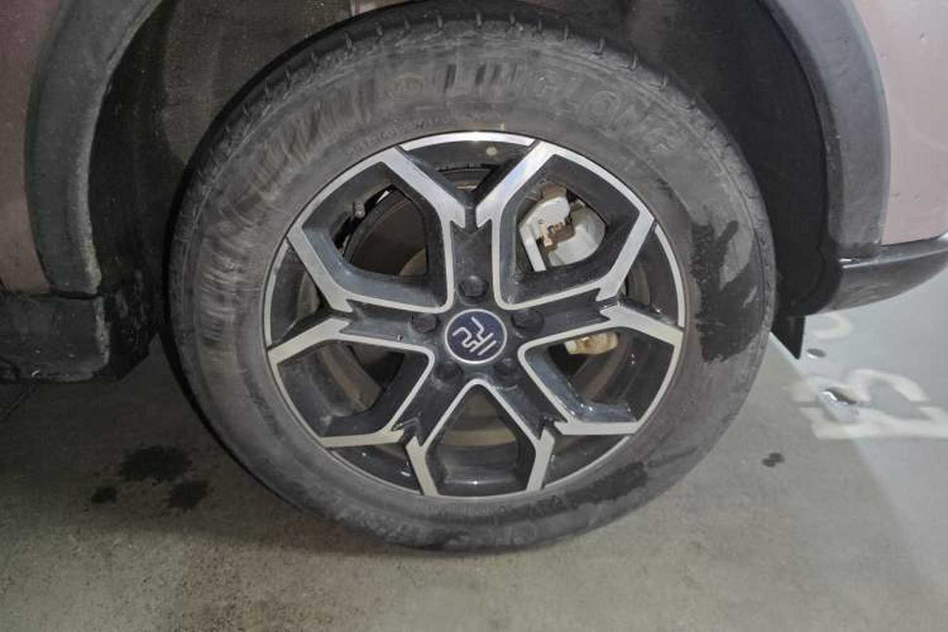 Used BYD Yuan Pro 2023 401 km Deluxe Version Right Front Wheel Hub