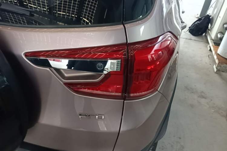 Used BYD Yuan Pro 2023 401KM Luxury Version Right Rear Taillight