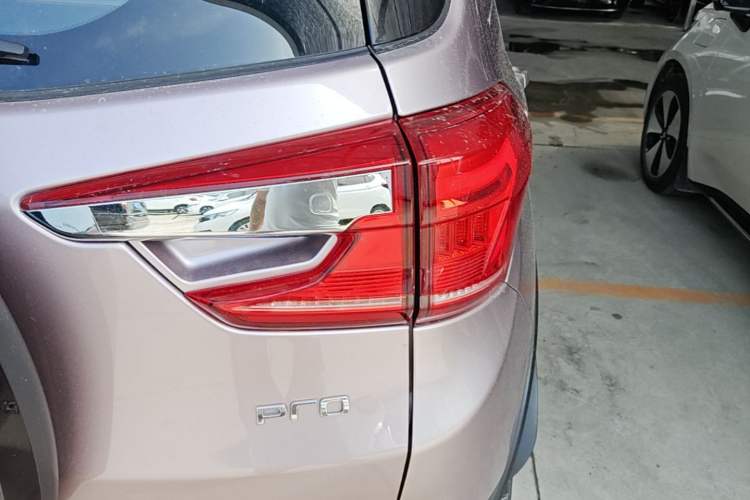 Used BYD Yuan Pro 2023 401 km Deluxe Version Right Rear Taillight