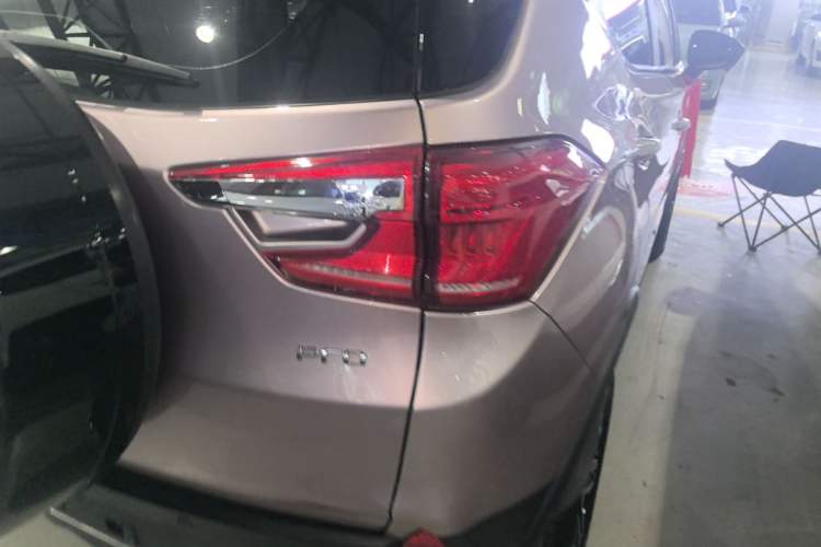Used BYD Yuan Pro 2023 401KM Luxury Version Right Rear Taillight