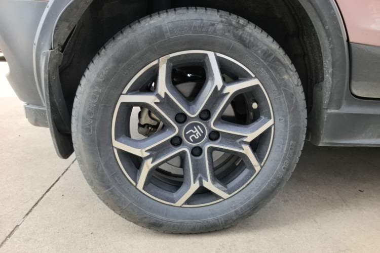 Used BYD Yuan Pro 2023 401KM Luxury Version Right Rear Wheel Hub