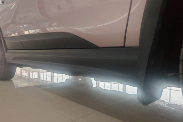 Used BYD Yuan Pro 2023 401KM Luxury Version Right Side Sill