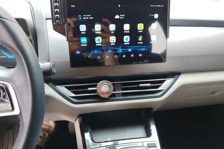Used BYD Yuan Pro 2023 320KM Luxury Version Audio And AC Panel
