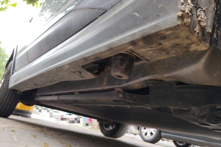 Used BYD Yuan Pro 2023 320KM Luxury Version Chassis Front Right