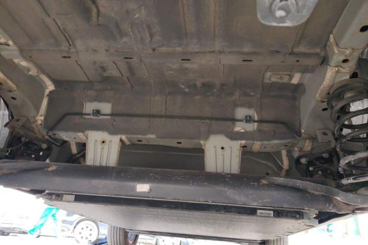 Used BYD Yuan Pro 2023 320KM Luxury Version Chassis Rear