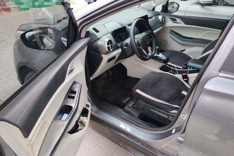 Used BYD Yuan Pro 2023 320KM Luxury Version Driver Seat