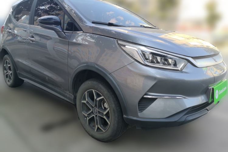 Used BYD Yuan Pro 2023 401KM Luxury Version Front Right 45 Deg