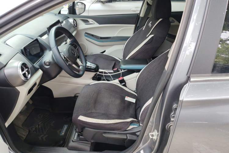 Used BYD Yuan Pro 2023 320KM Luxury Version Left Front Seat