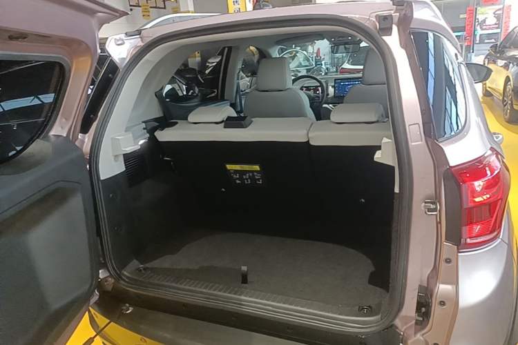 Used BYD Yuan Pro 2023 401 km Deluxe Version Trunk
