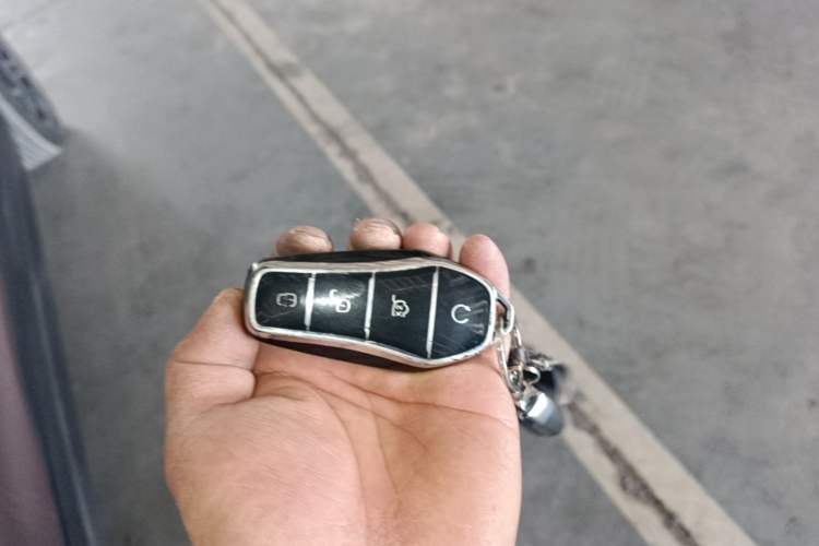 Used BYD Yuan Pro 2023 401KM Luxury Version Vehicle Key