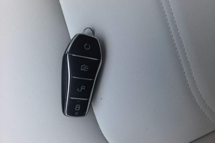 Used BYD Yuan Pro 2023 401KM Luxury Version Vehicle Key
