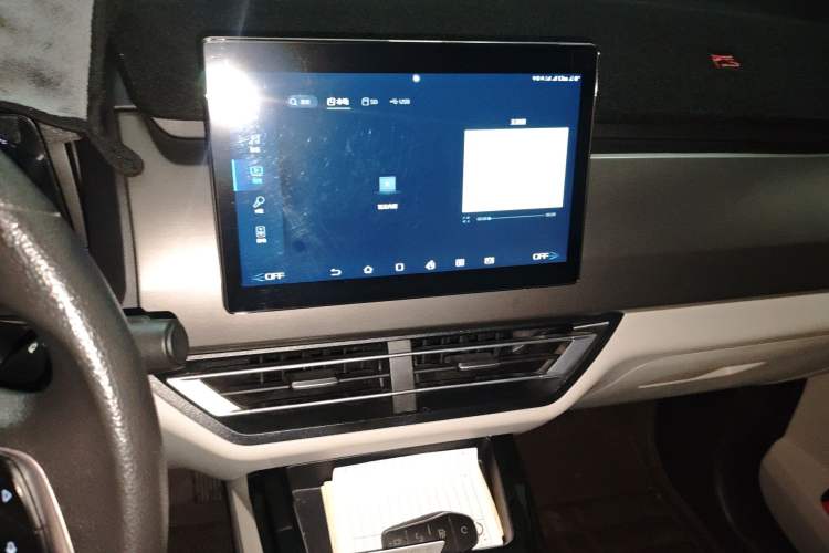 Used BYD Yuan Pro 2023 401KM Luxury Version Audio And AC Panel