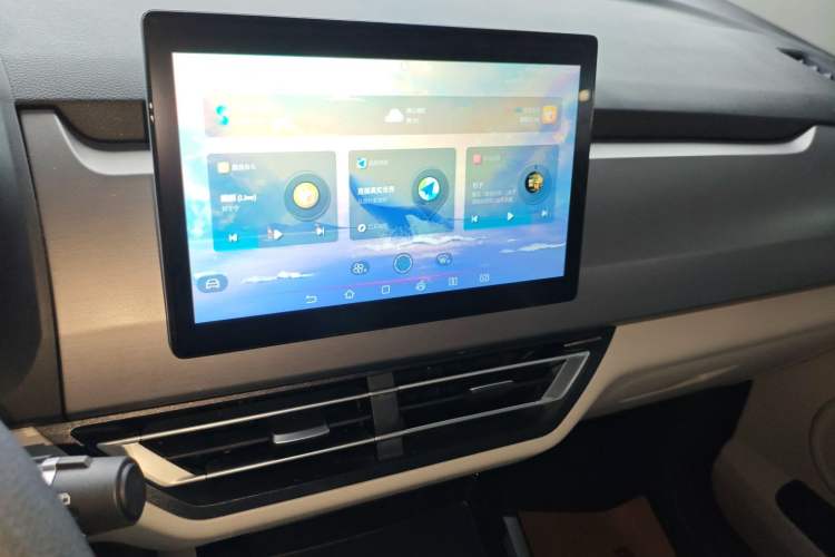 Used BYD Yuan Pro 2023 401KM Luxury Version Audio And AC Panel