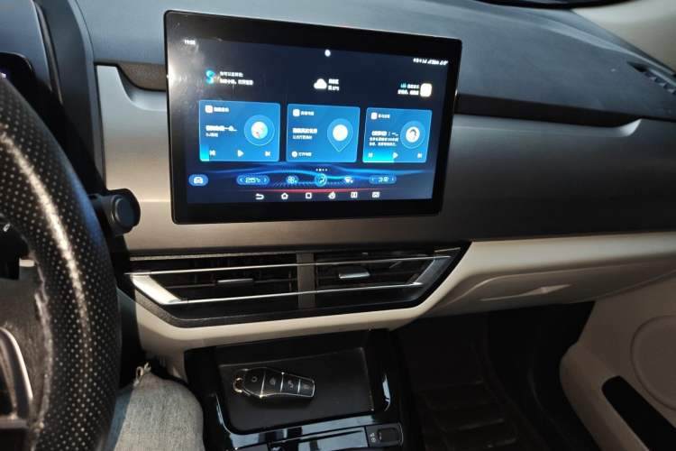Used BYD Yuan Pro 2023 401KM Luxury Version Audio And AC Panel