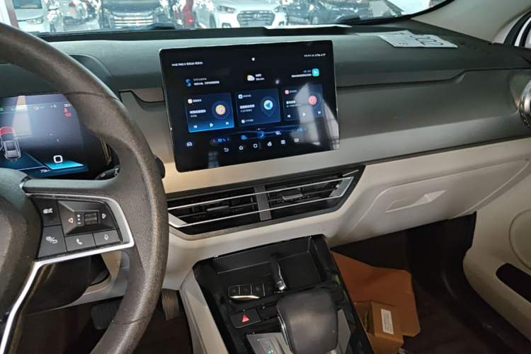 Used BYD Yuan Pro 2023 401 km Deluxe Version Audio And AC Panel