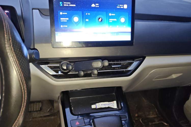Used BYD Yuan Pro 2023 401KM Luxury Version Audio And AC Panel