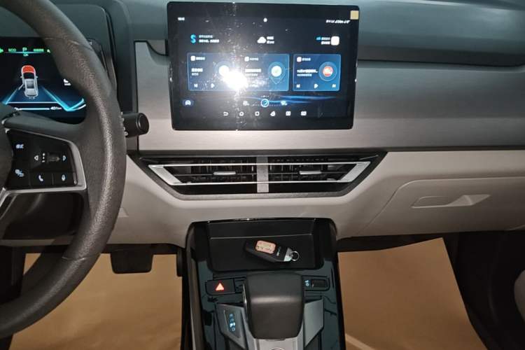 Used BYD Yuan Pro 2023 401KM Luxury Version Audio And AC Panel