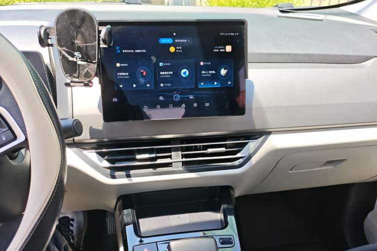 Used BYD Yuan Pro 2023 401KM Luxury Version Audio And AC Panel