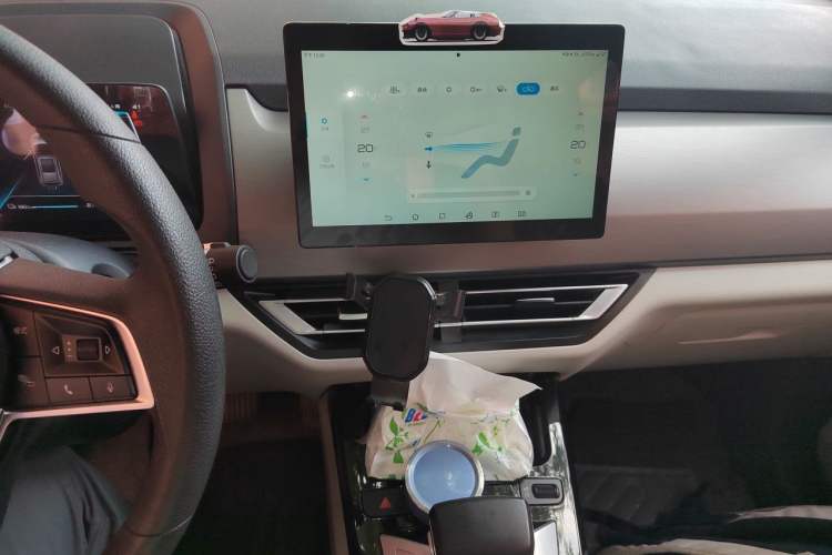 Used BYD Yuan Pro 2023 320KM Luxury Version Audio And AC Panel