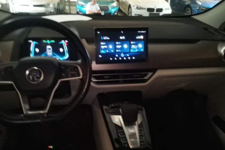 Used BYD Yuan Pro 2023 401KM Luxury Version Audio And AC Panel
