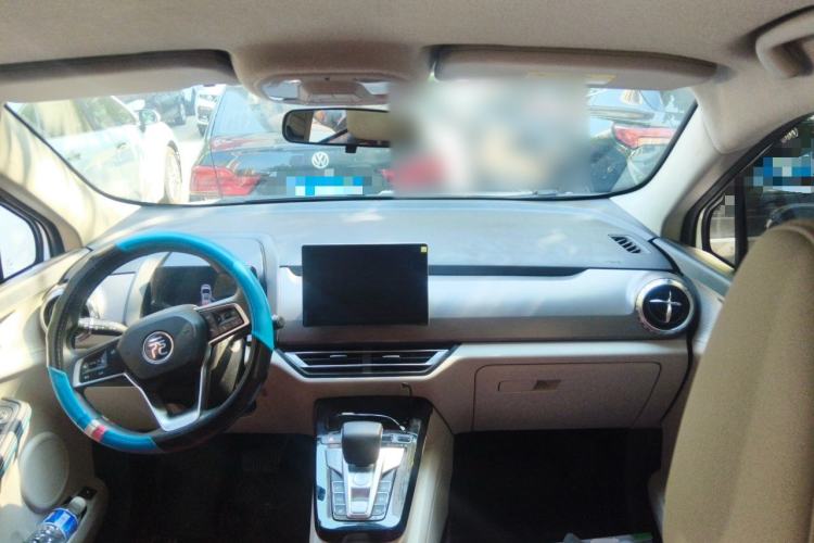 Used BYD Yuan Pro 2023 401KM Luxury Version Center Console