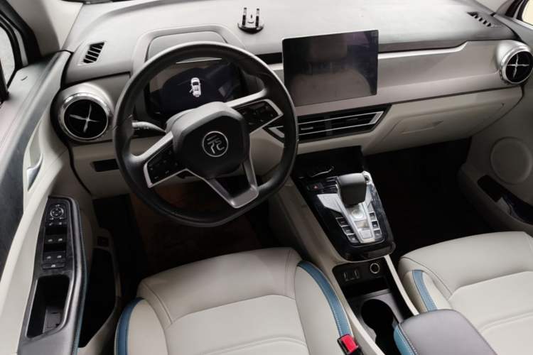 Used BYD Yuan Pro 2023 401 km Deluxe Version Center Console