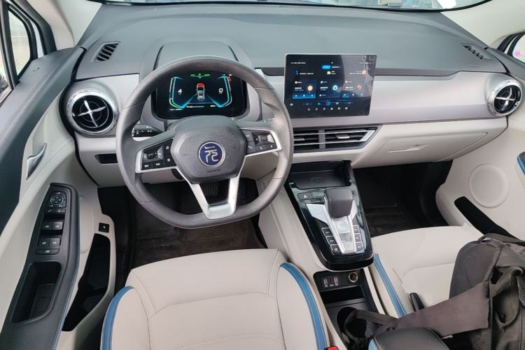 Used BYD Yuan Pro 2023 401 km Deluxe Version Center Console