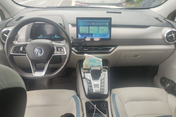 Used BYD Yuan Pro 2023 401 km Deluxe Version Center Console