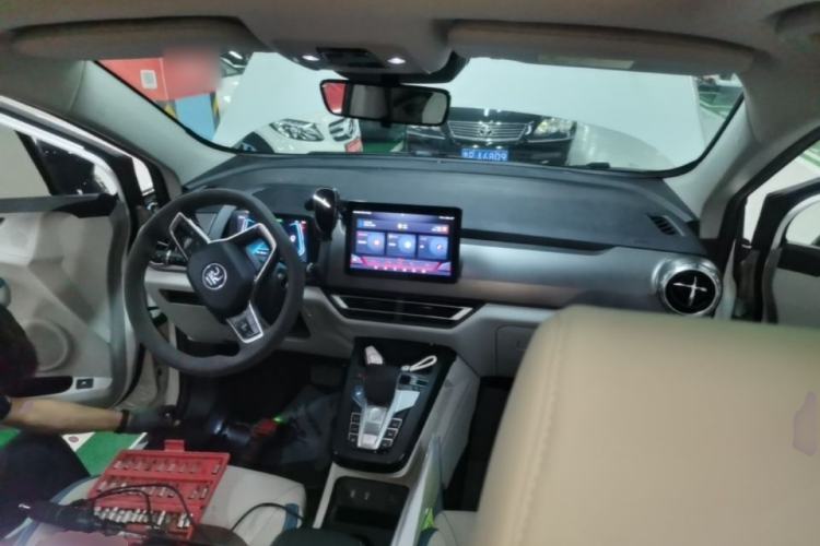 Used BYD Yuan Pro 2023 401 km Deluxe Version Center Console