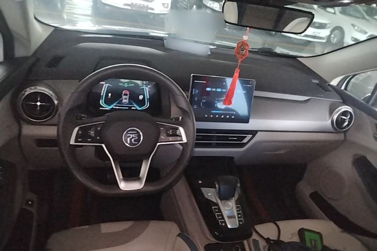 Used BYD Yuan Pro 2023 401 km Deluxe Version Center Console