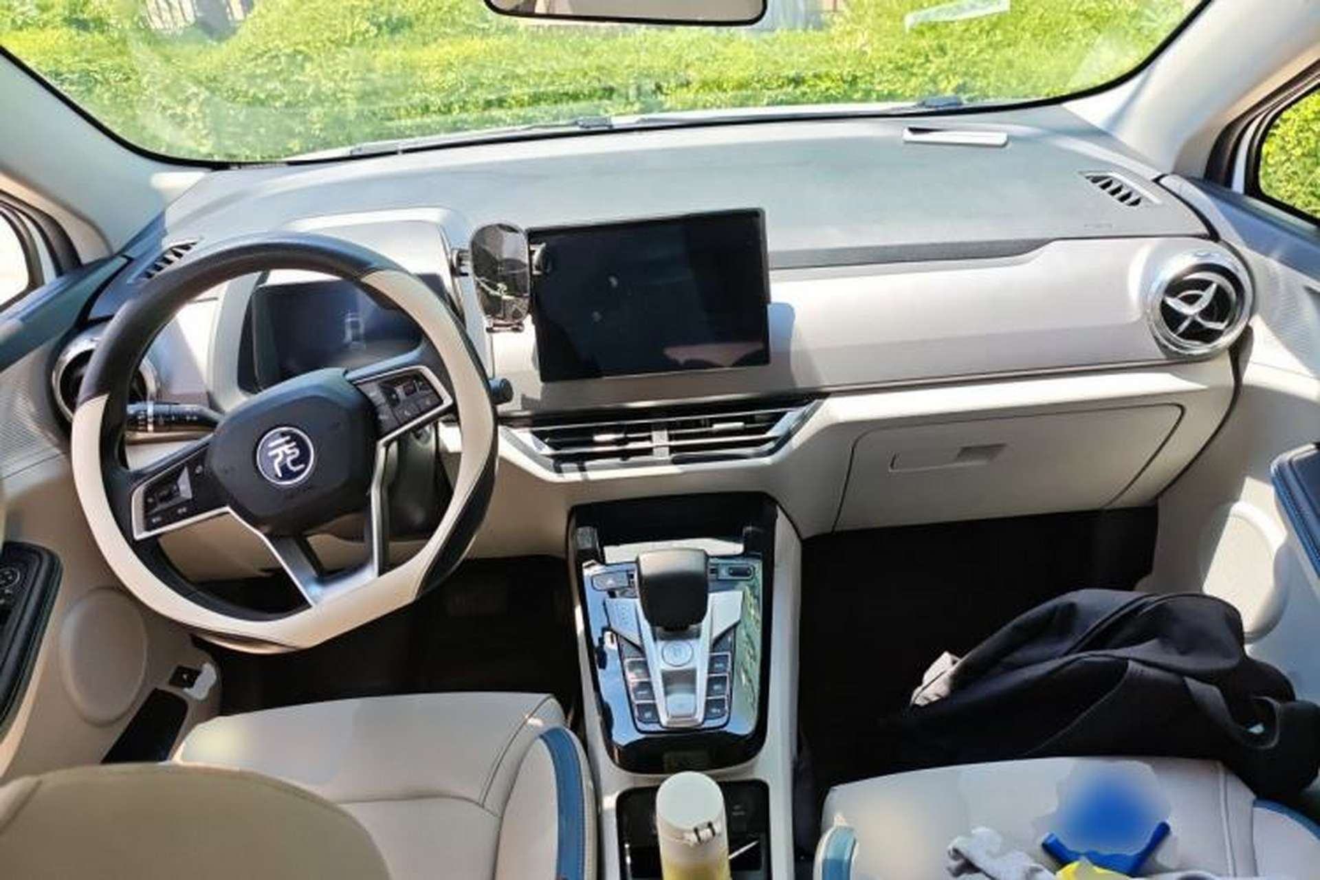 Used BYD Yuan Pro 2023 401KM Luxury Version Center Console